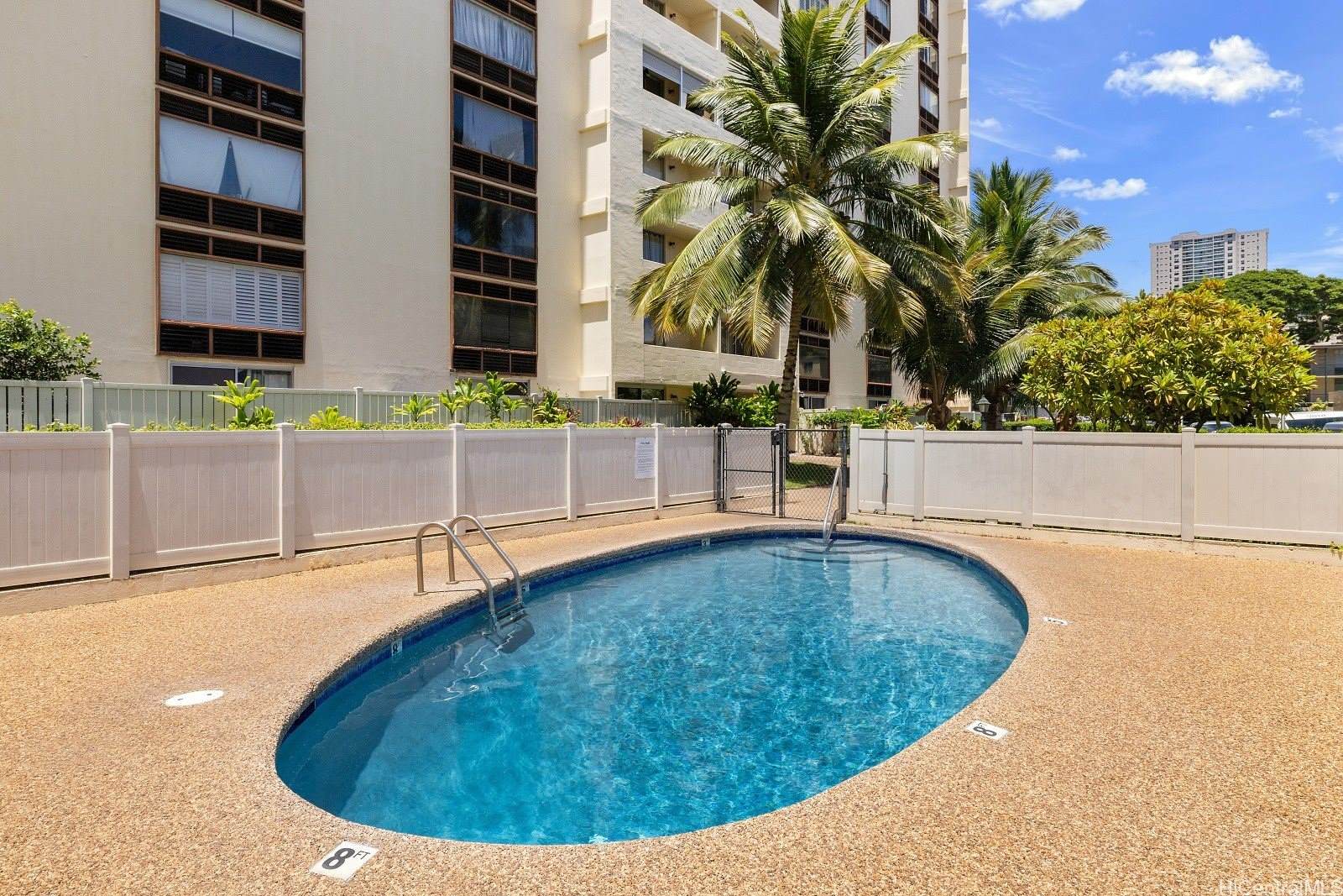 910 Ahana Street, Honolulu, HI 96814