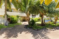 910 Ahana Street, Honolulu, HI 96814