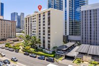 910 Ahana Street, Honolulu, HI 96814
