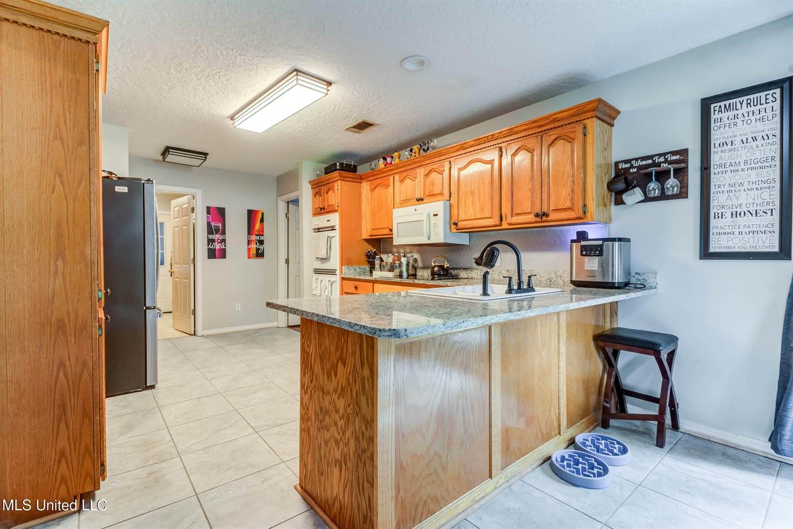 8812 Old Walnut Road, Ocean Springs, MS 39564