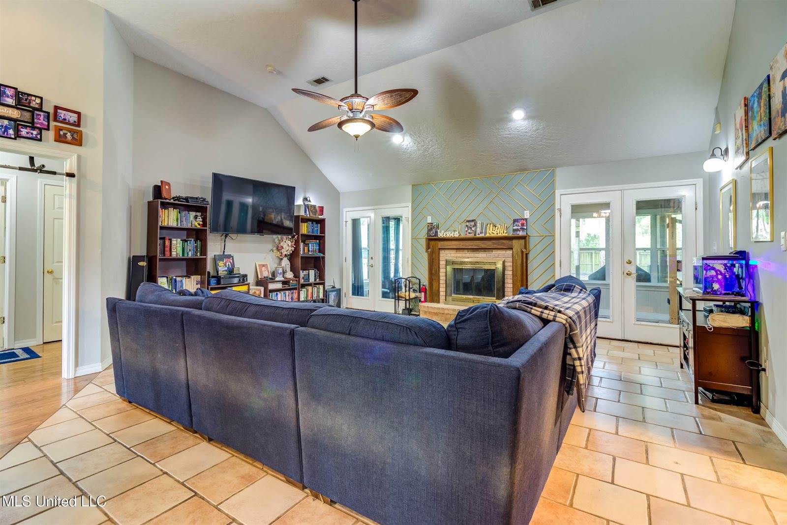 8812 Old Walnut Road, Ocean Springs, MS 39564