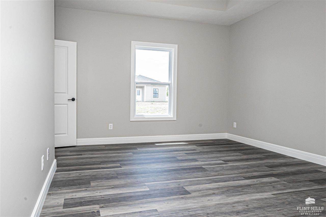 1803 NW 17th Street, Abilene, KS 67410