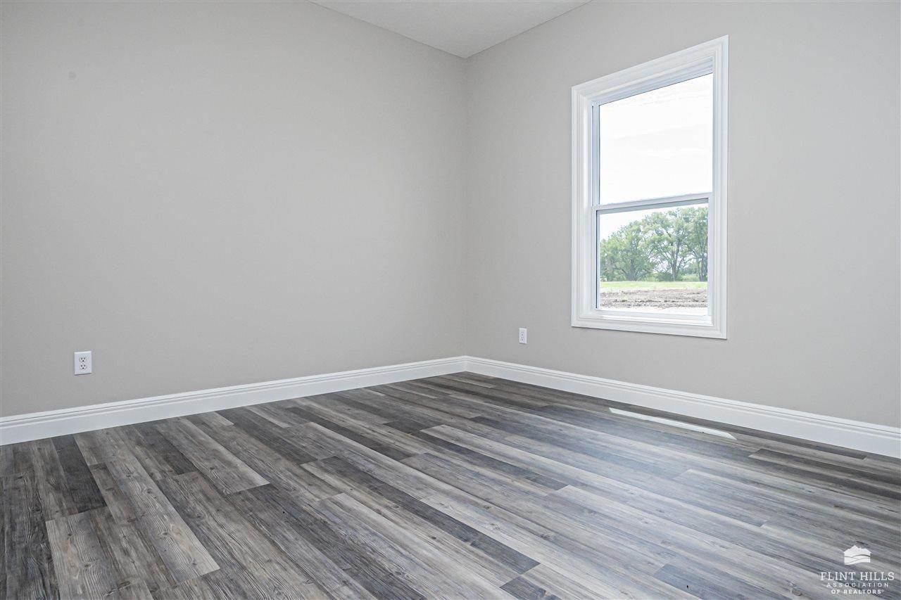 1803 NW 17th Street, Abilene, KS 67410