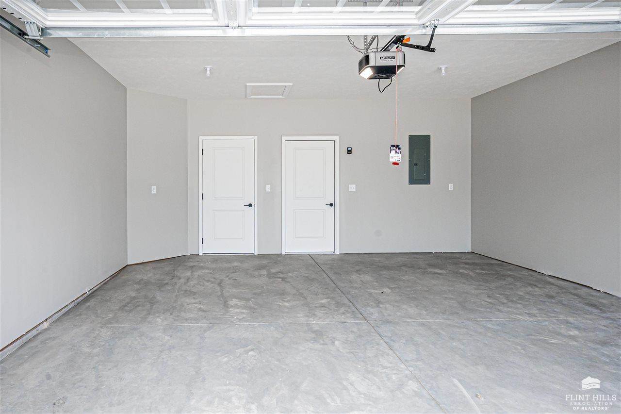 1803 NW 17th Street, Abilene, KS 67410