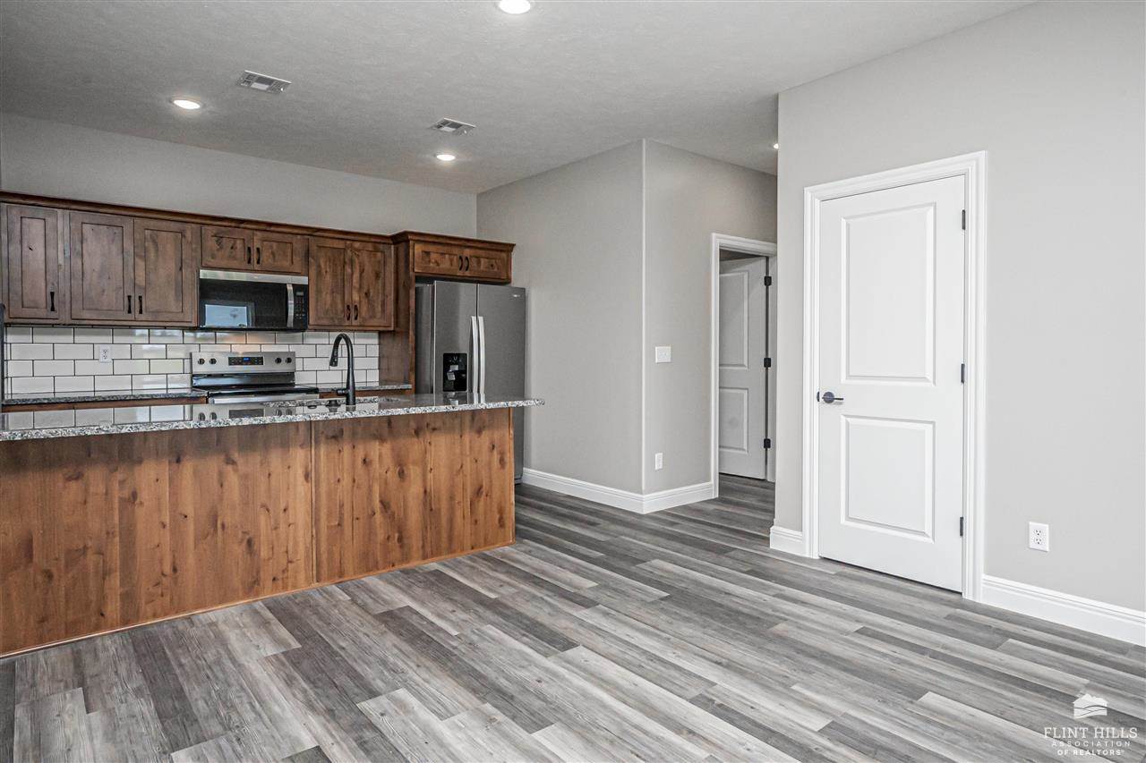 1803 NW 17th Street, Abilene, KS 67410