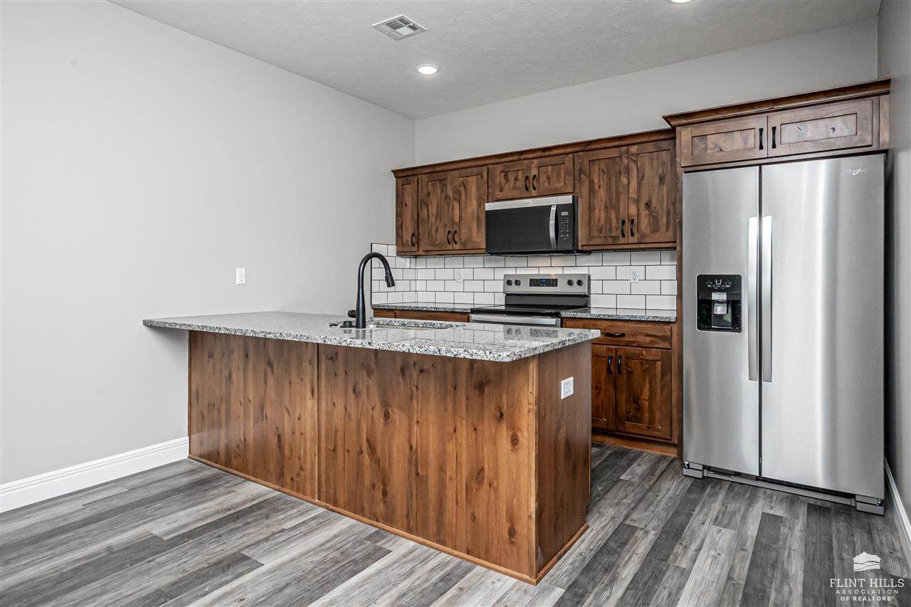 1803 NW 17th Street, Abilene, KS 67410