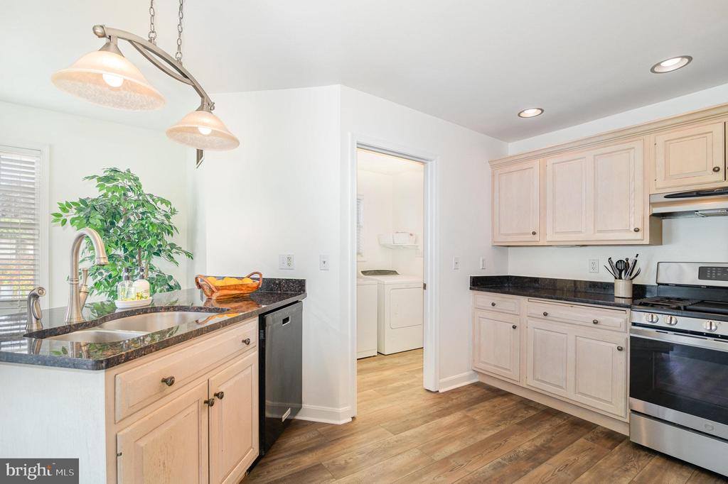 128 South Walnut Street, Hummelstown, PA 17036