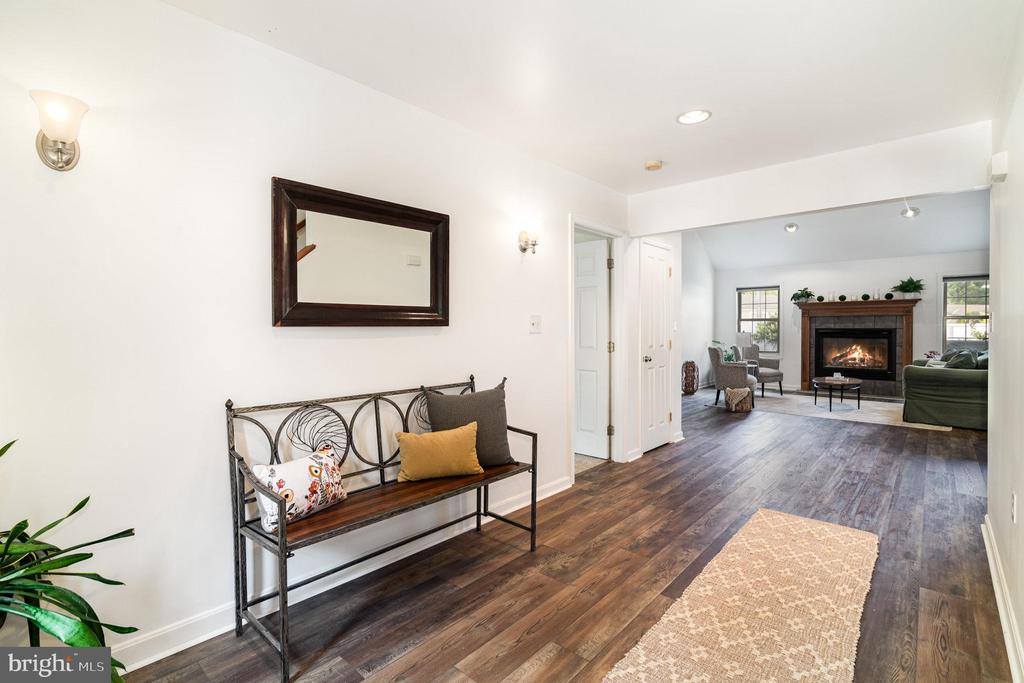 128 South Walnut Street, Hummelstown, PA 17036