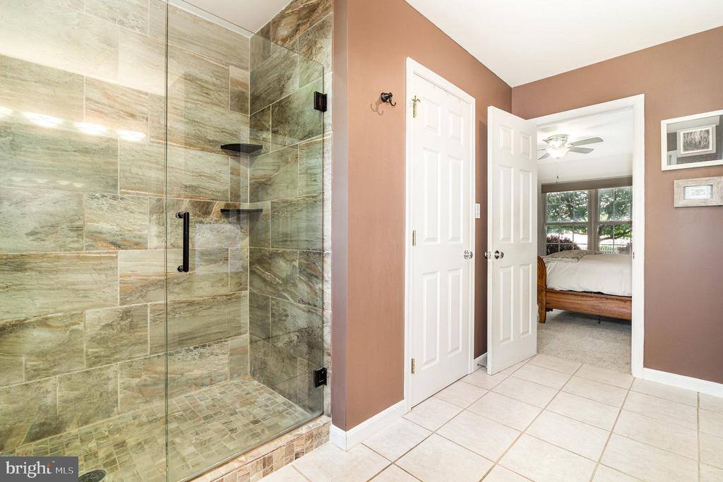 128 South Walnut Street, Hummelstown, PA 17036