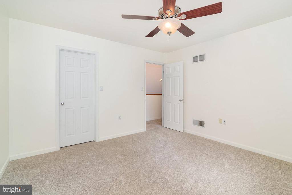 128 South Walnut Street, Hummelstown, PA 17036