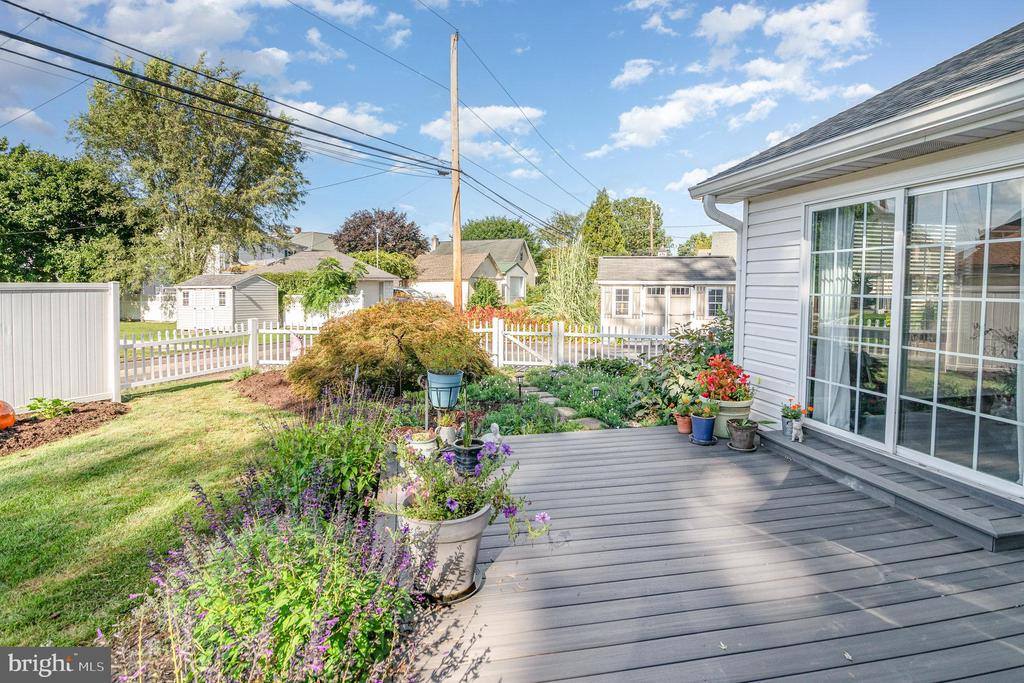 128 South Walnut Street, Hummelstown, PA 17036