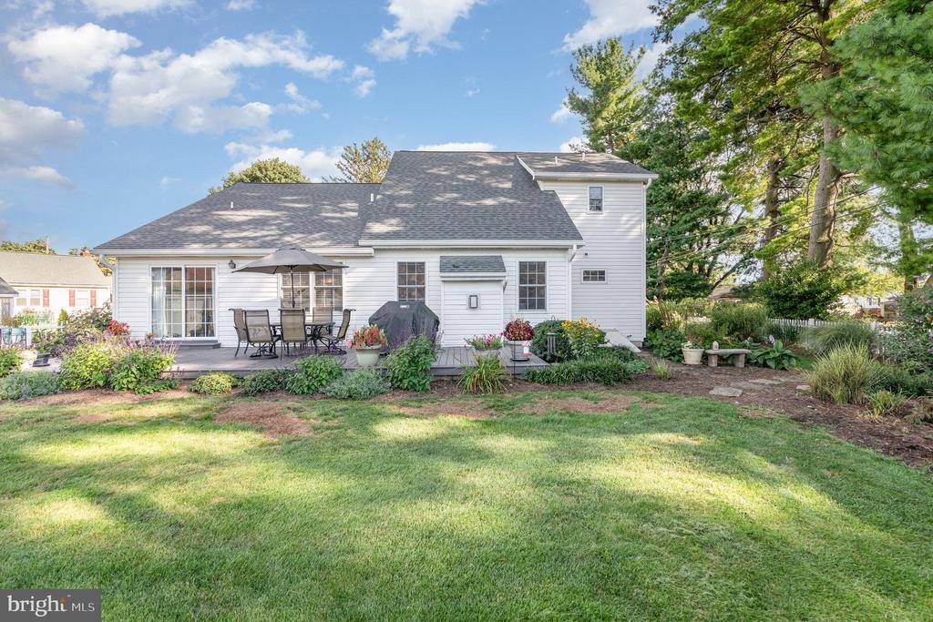 128 South Walnut Street, Hummelstown, PA 17036