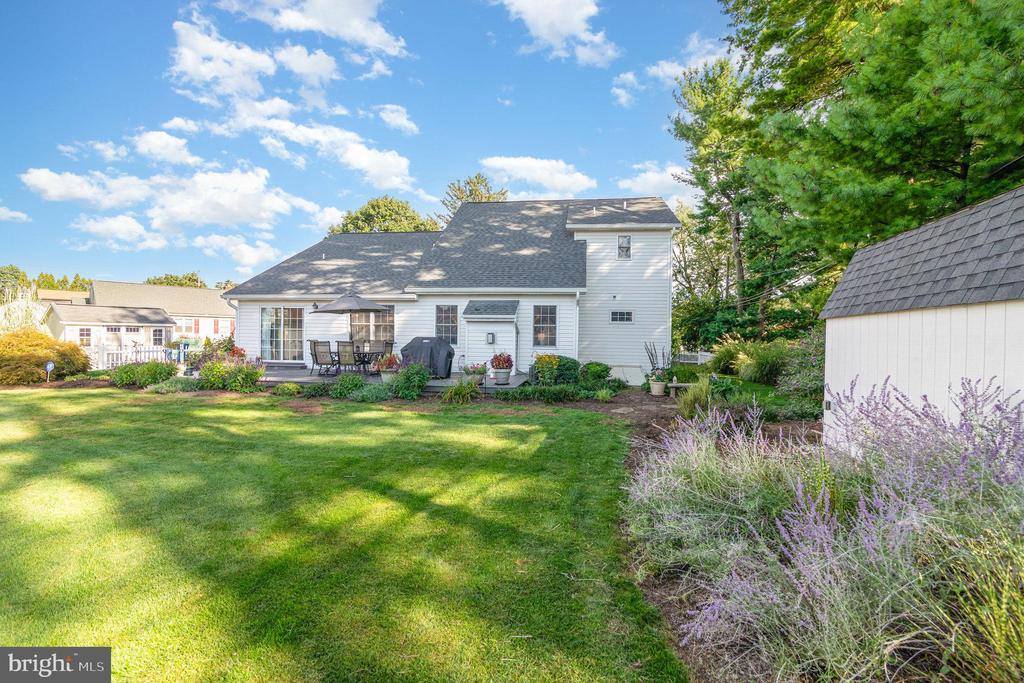 128 South Walnut Street, Hummelstown, PA 17036