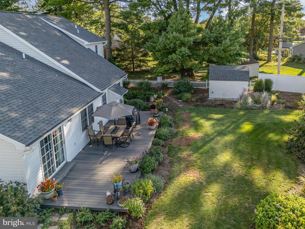 128 South Walnut Street, Hummelstown, PA 17036