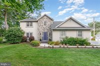 128 South Walnut Street, Hummelstown, PA 17036