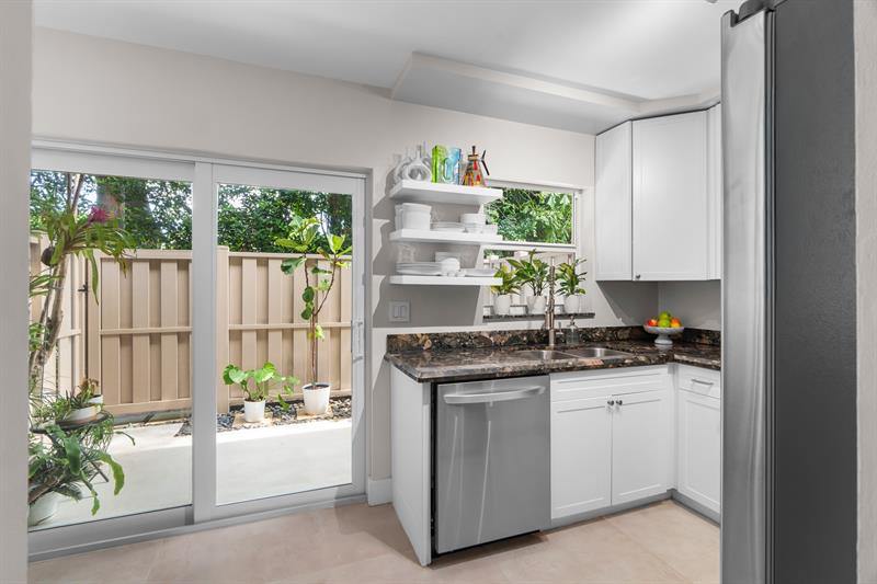 185 NE 20th Ct 9F, Wilton Manors, FL 33305