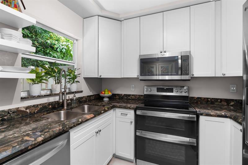 185 NE 20th Ct 9F, Wilton Manors, FL 33305