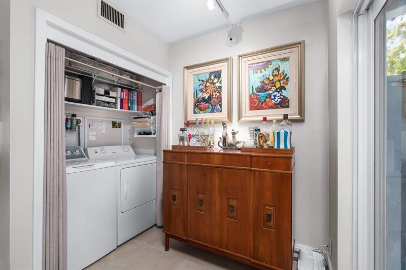 185 NE 20th Ct 9F, Wilton Manors, FL 33305