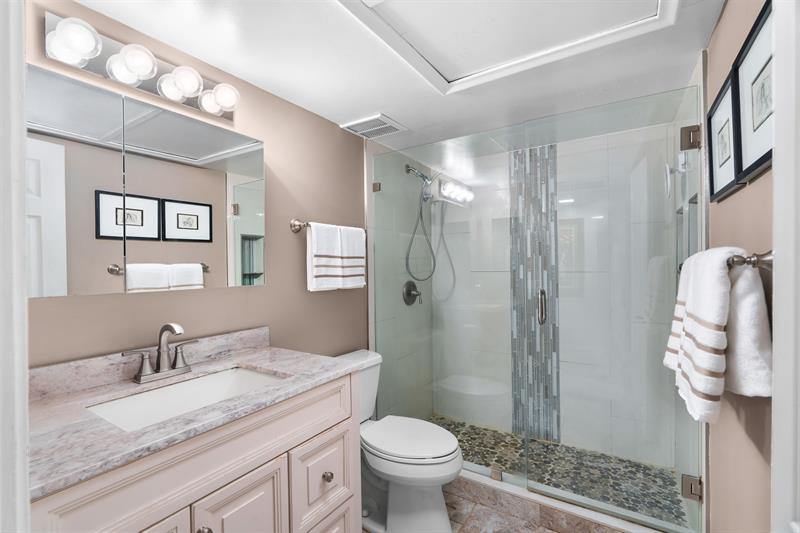 185 NE 20th Ct 9F, Wilton Manors, FL 33305