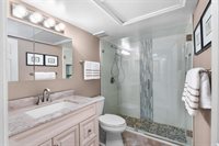 185 NE 20th Ct 9F, Wilton Manors, FL 33305