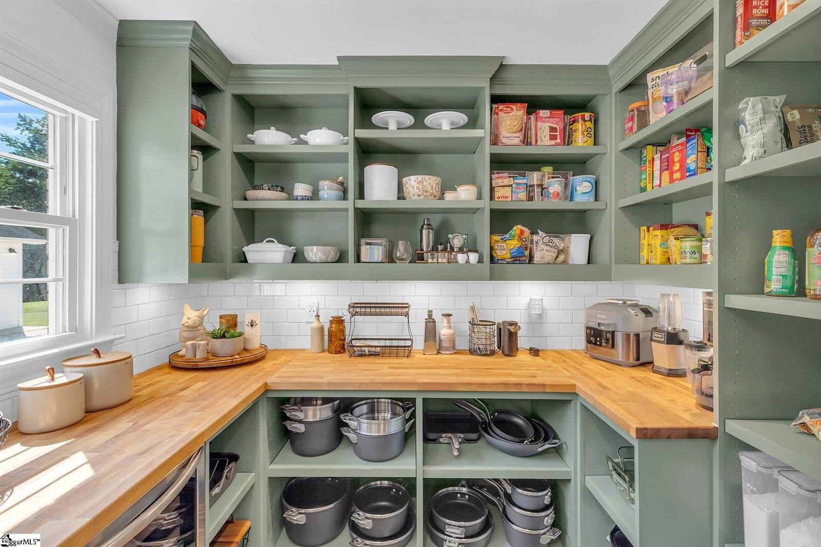 322 Faye, Easley, SC 29640