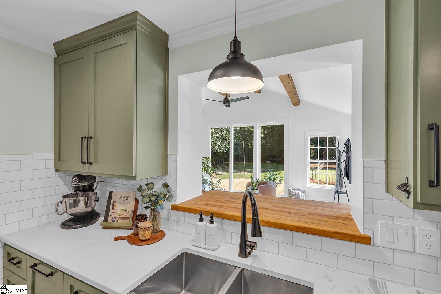 322 Faye, Easley, SC 29640