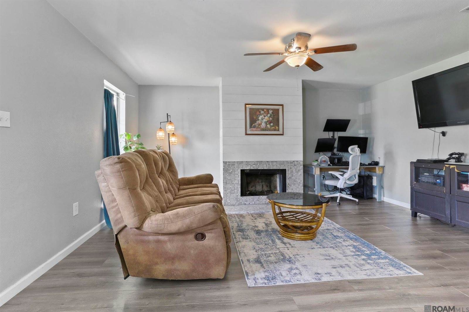 25426 Homestead Dr, Denham Springs, LA 70726