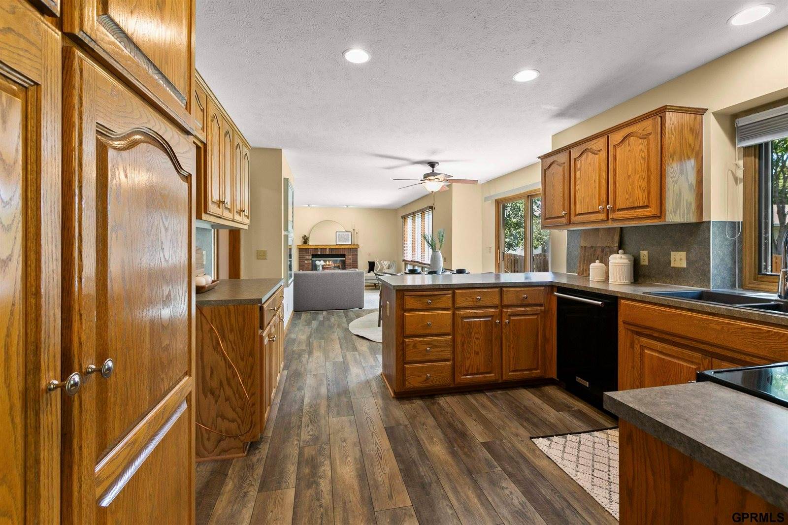 2107 John Street, Papillion, NE 68133