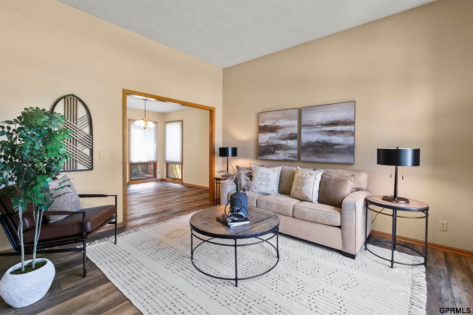 2107 John Street, Papillion, NE 68133