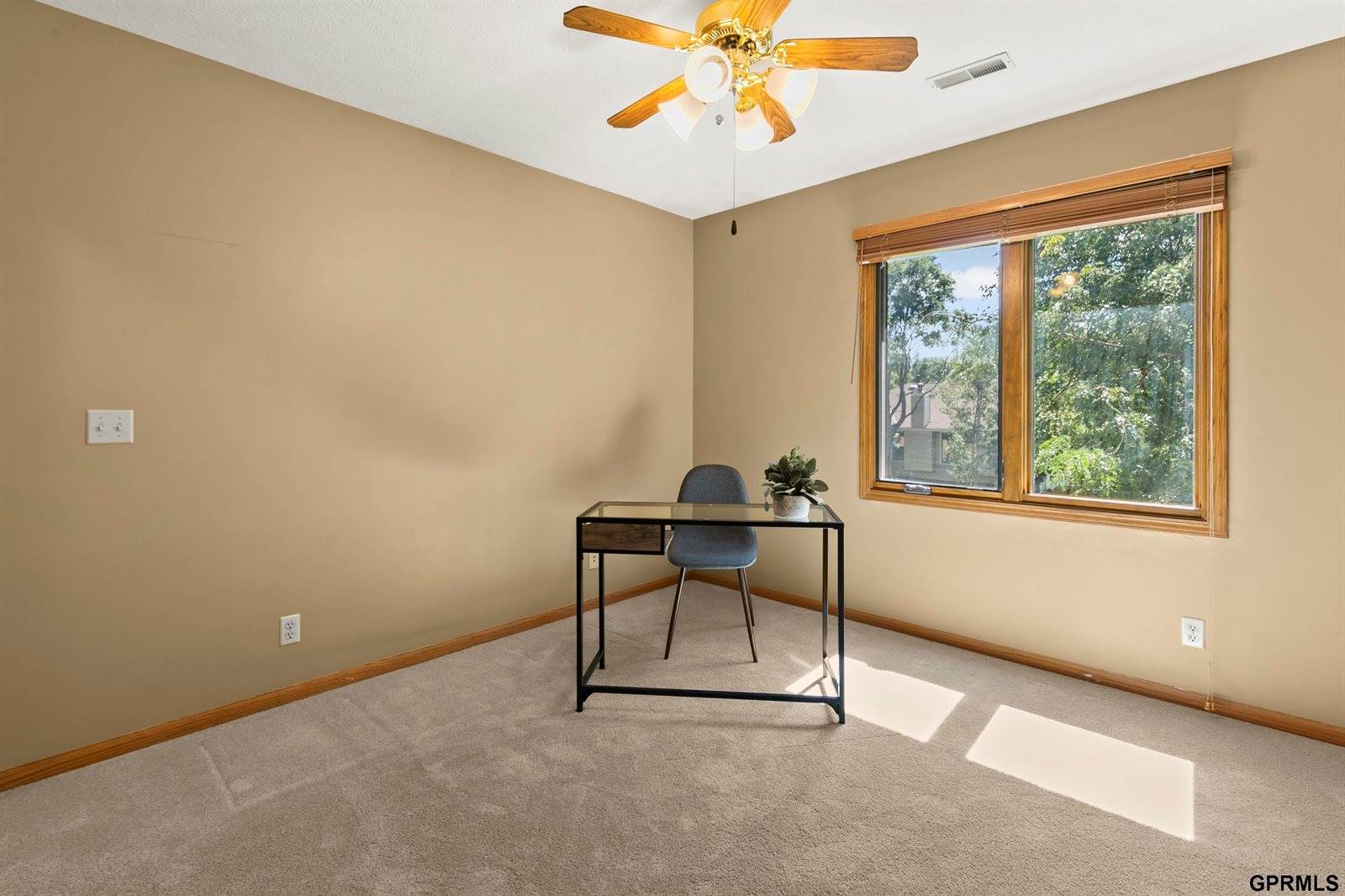 2107 John Street, Papillion, NE 68133