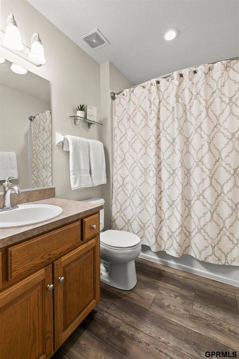 2107 John Street, Papillion, NE 68133