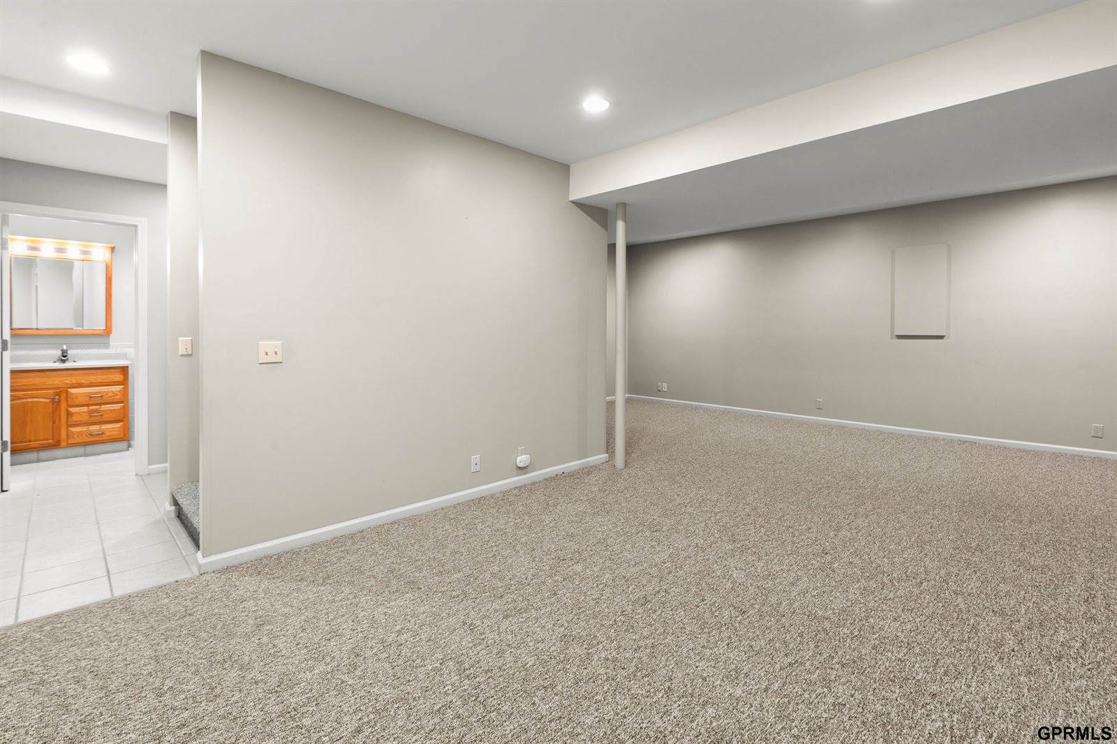 2107 John Street, Papillion, NE 68133