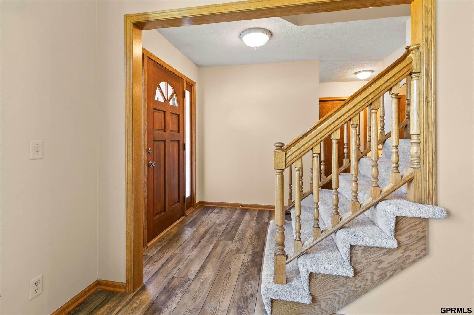 2107 John Street, Papillion, NE 68133