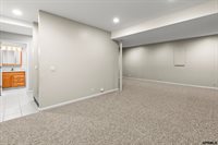 2107 John Street, Papillion, NE 68133