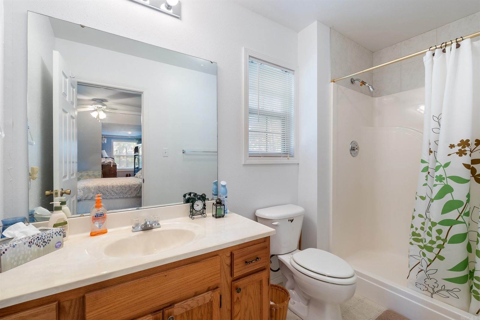 2 Linda Lane W, Vilonia, AR 72173