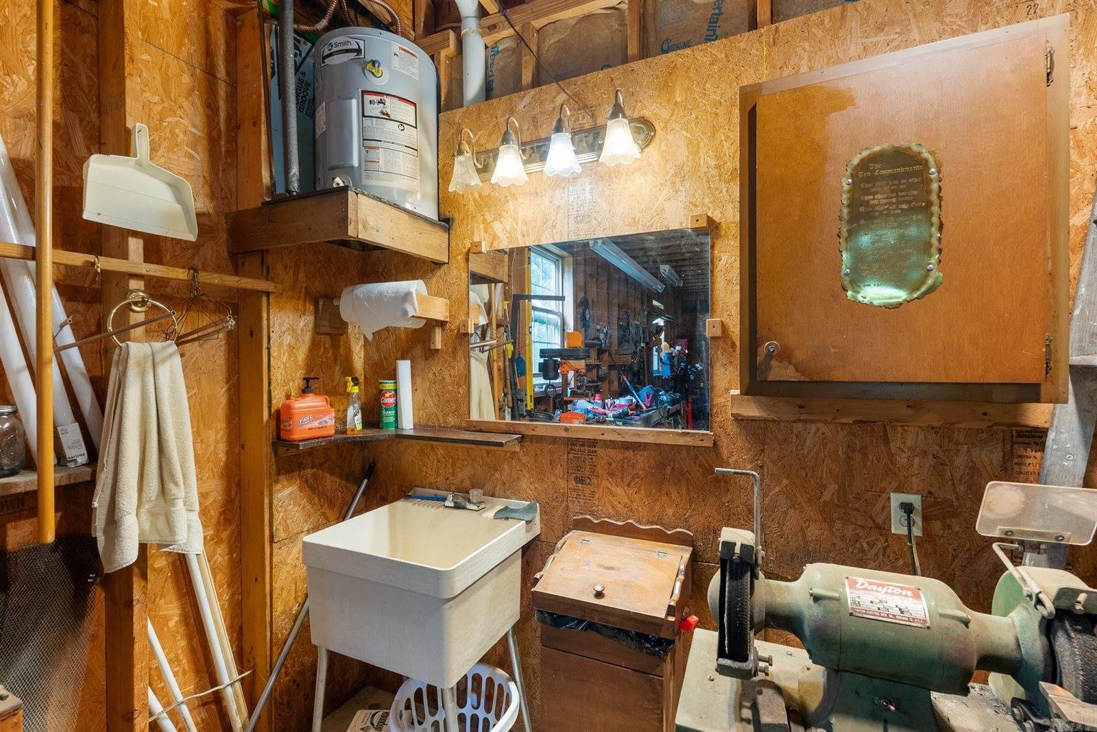 2 Linda Lane W, Vilonia, AR 72173