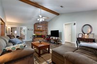 2 Linda Lane W, Vilonia, AR 72173