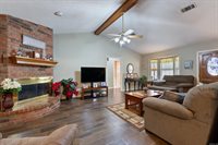 2 Linda Lane W, Vilonia, AR 72173