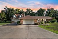 2 Linda Lane W, Vilonia, AR 72173