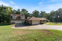 2 Linda Lane W, Vilonia, AR 72173