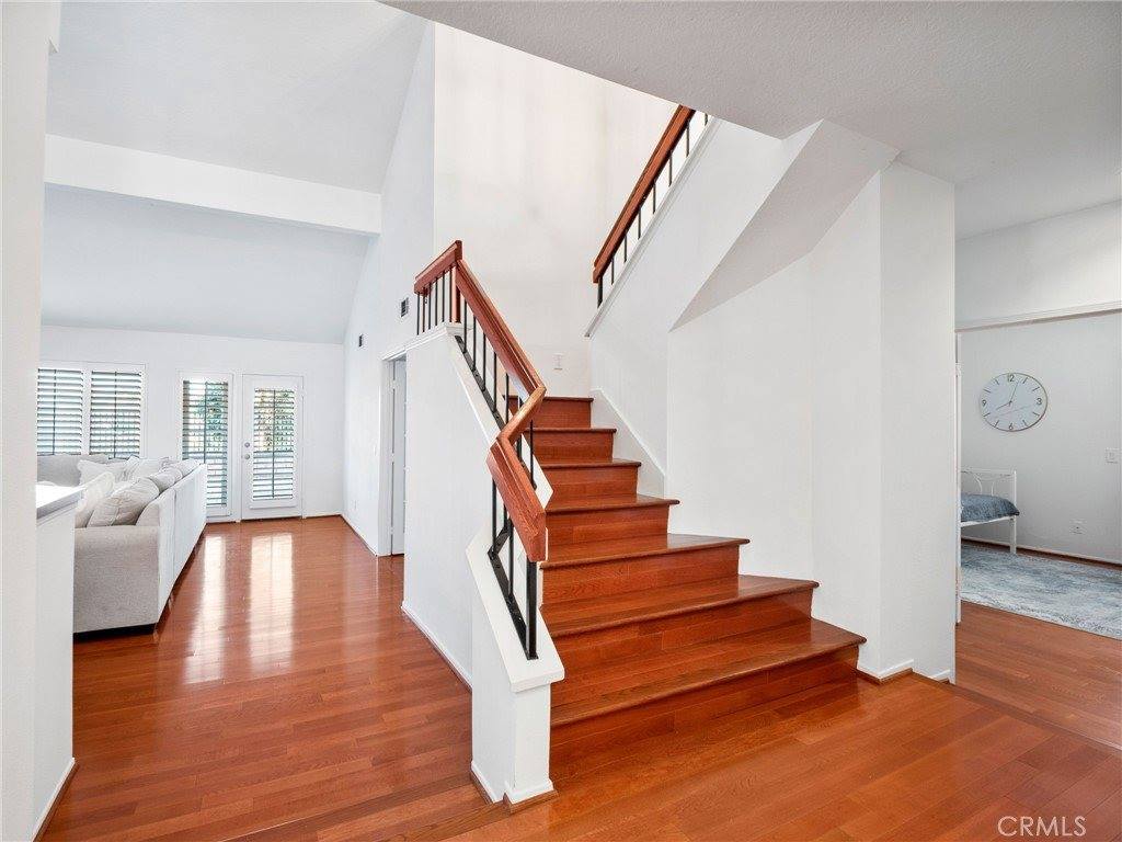 24512 Skyridge Drive, Newhall, CA 91321