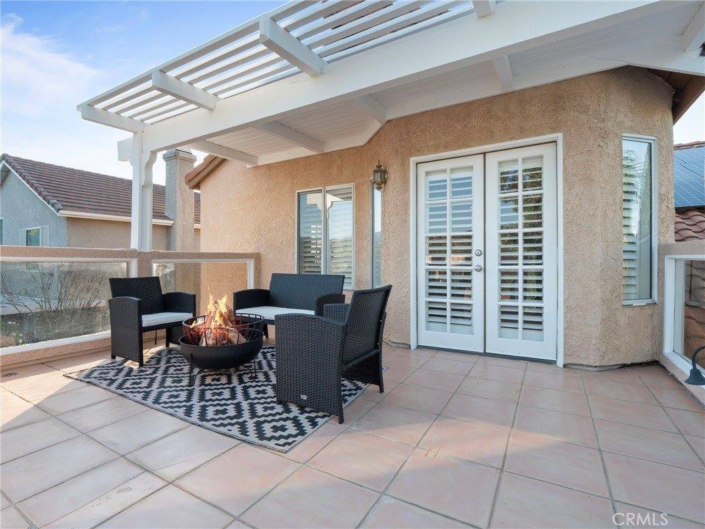 24512 Skyridge Drive, Newhall, CA 91321