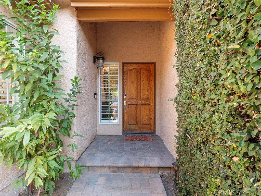 24512 Skyridge Drive, Newhall, CA 91321