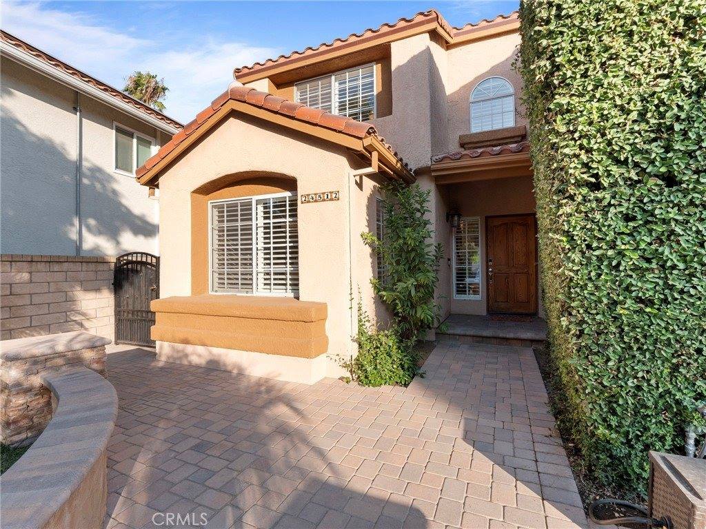 24512 Skyridge Drive, Newhall, CA 91321