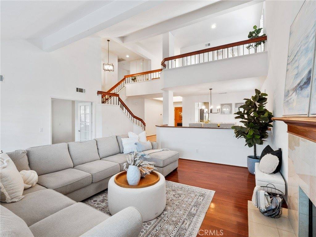 24512 Skyridge Drive, Newhall, CA 91321