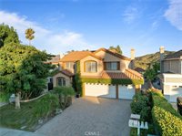 24512 Skyridge Drive, Newhall, CA 91321