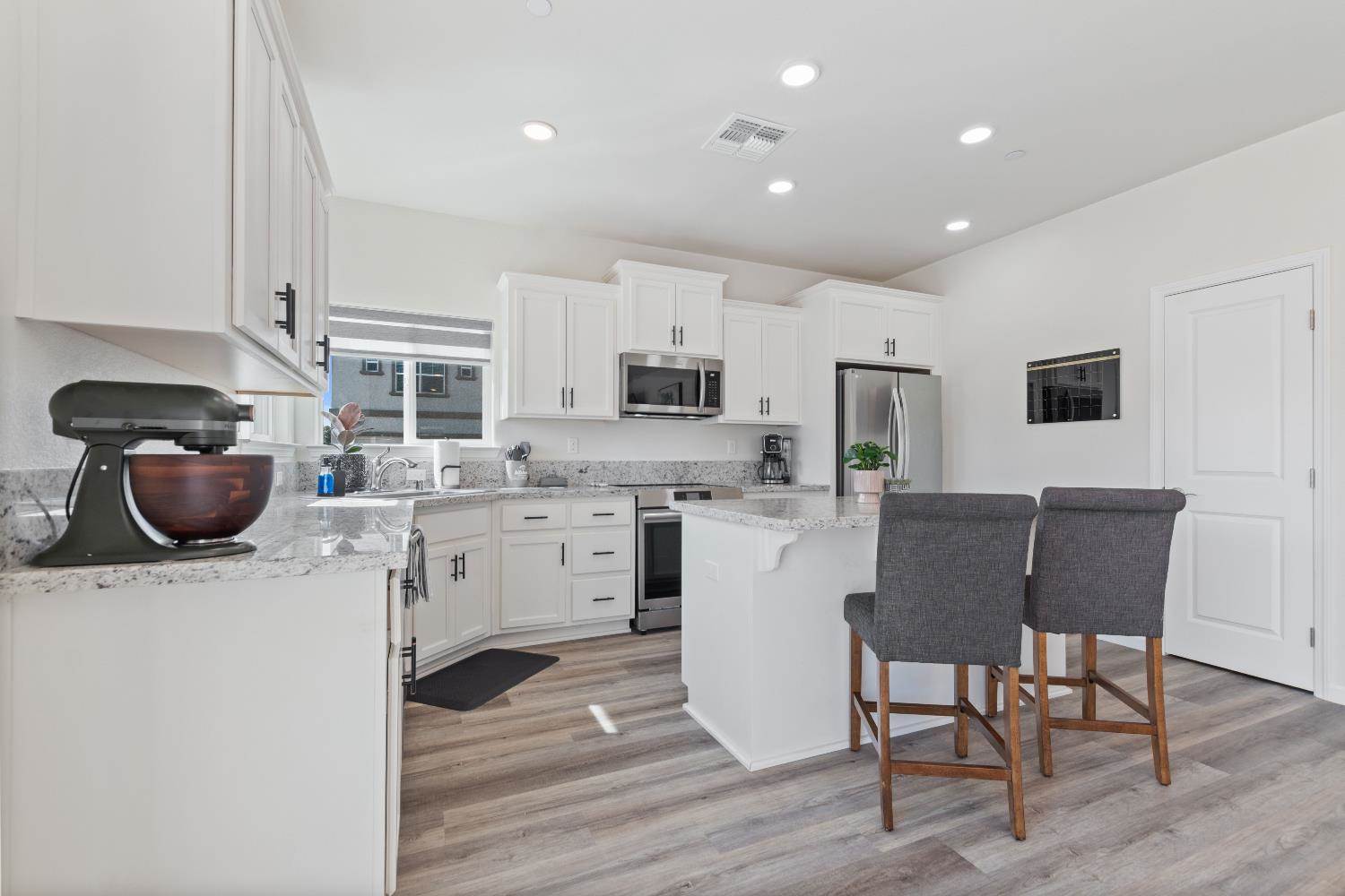 1347 River Run Circle, Ione, CA 95640