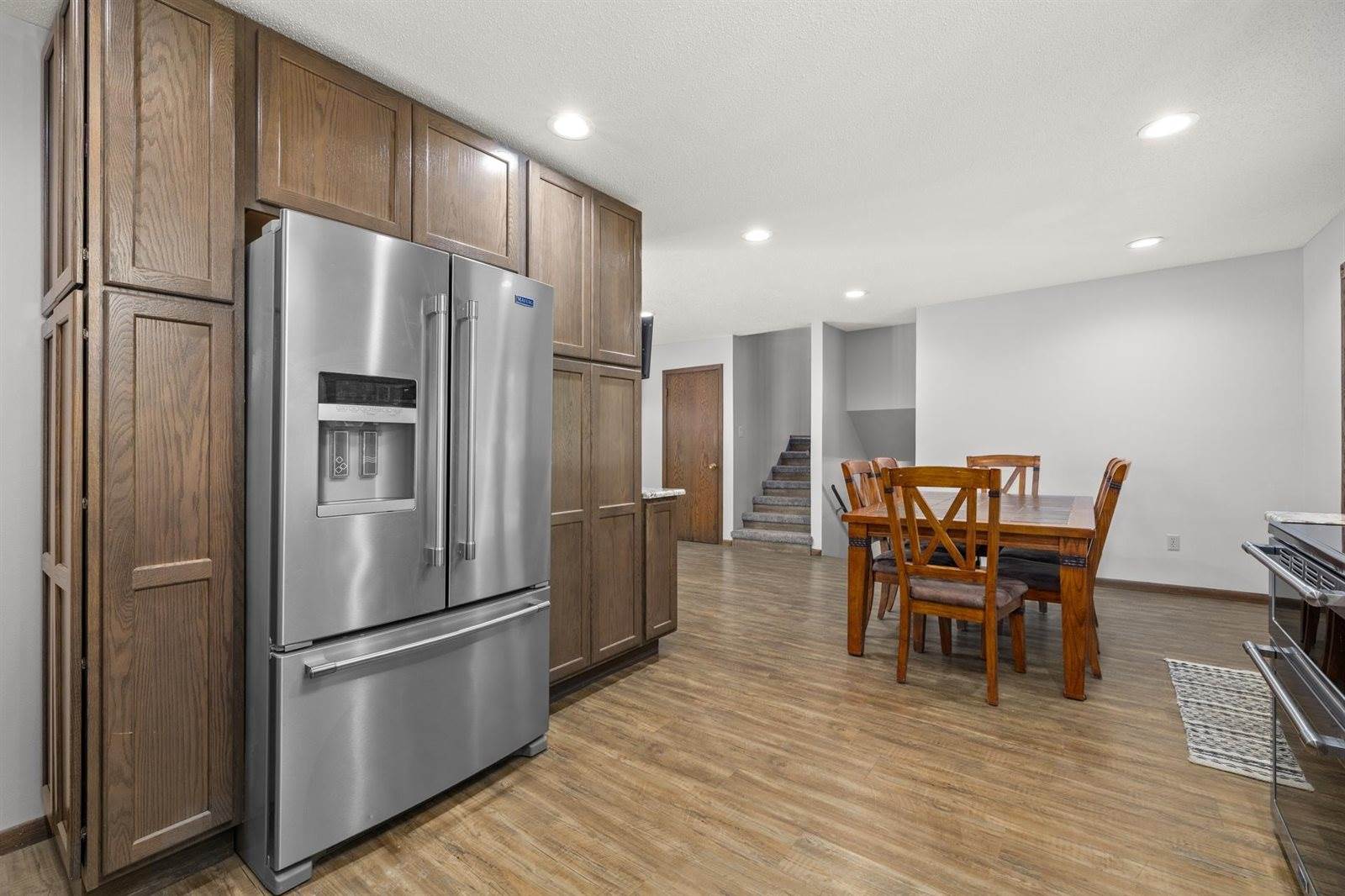 1704 4th St SE, Minot, ND 58701