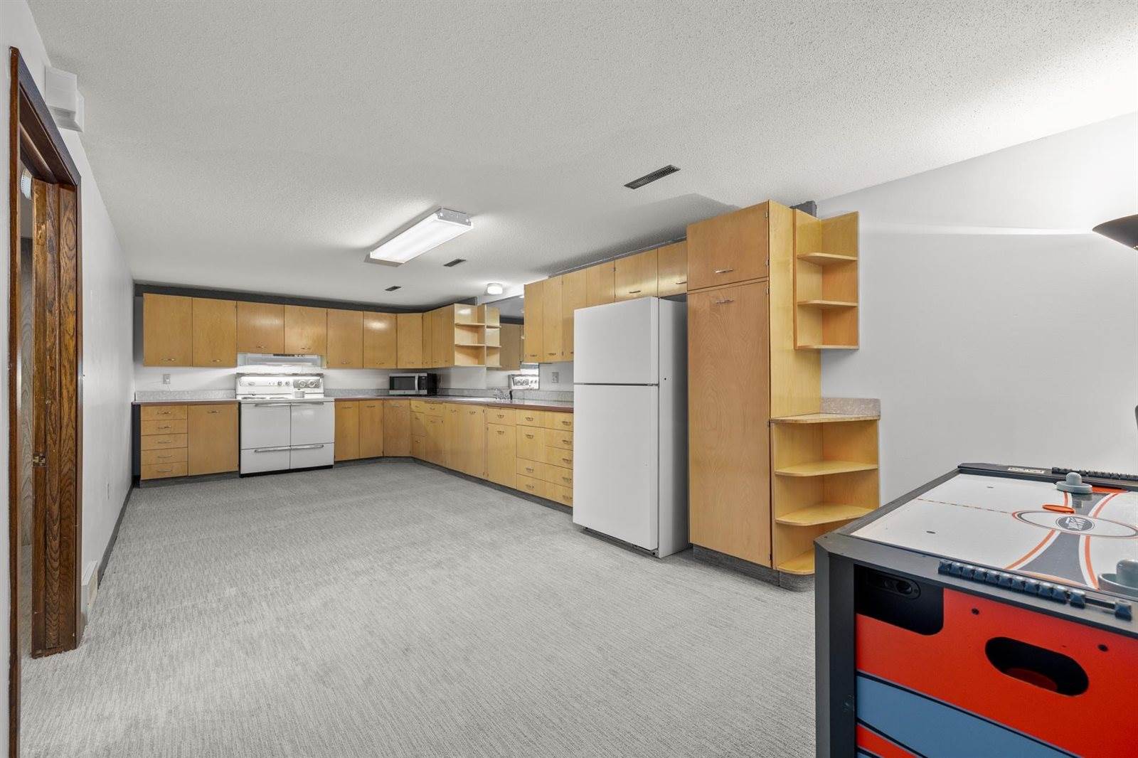 1704 4th St SE, Minot, ND 58701