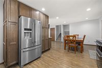 1704 4th St SE, Minot, ND 58701